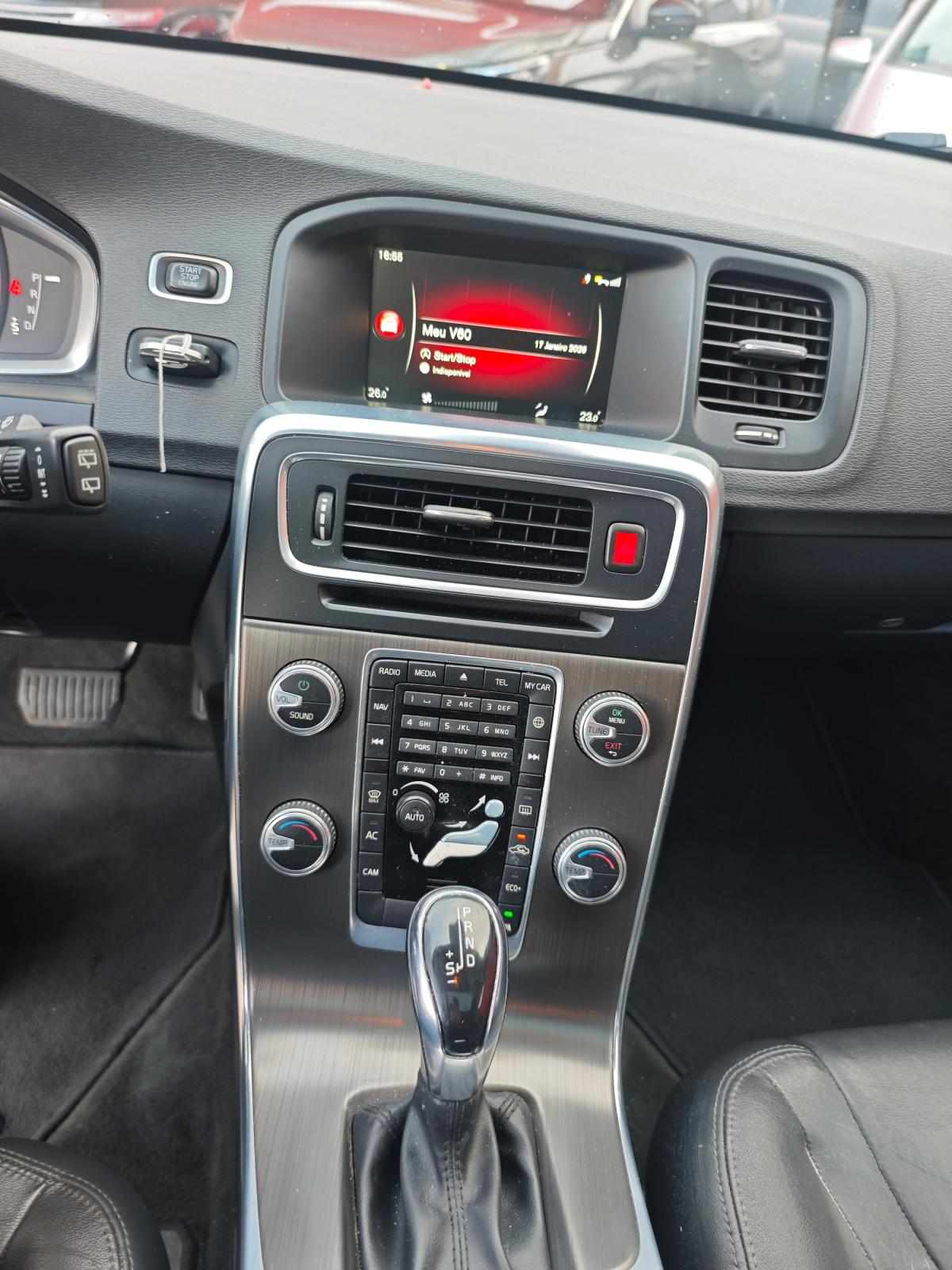 volvo-v60-2014-diesel-1969cc