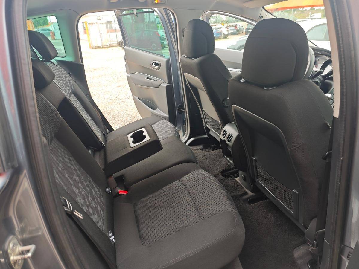 peugeot-3008-2011-diesel-1560cc