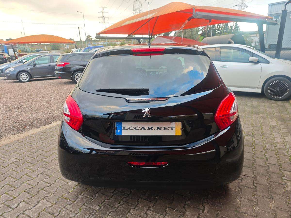 peugeot-208-2014-diesel-1560cc