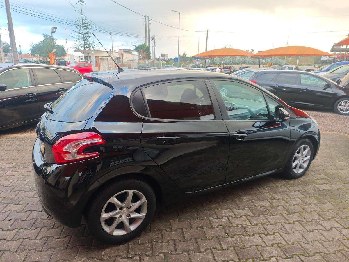 peugeot-208-2014-diesel-1560cc