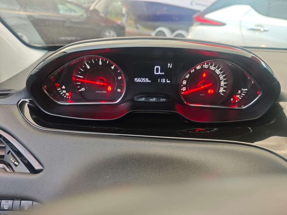 peugeot-208-2014-diesel-1560cc