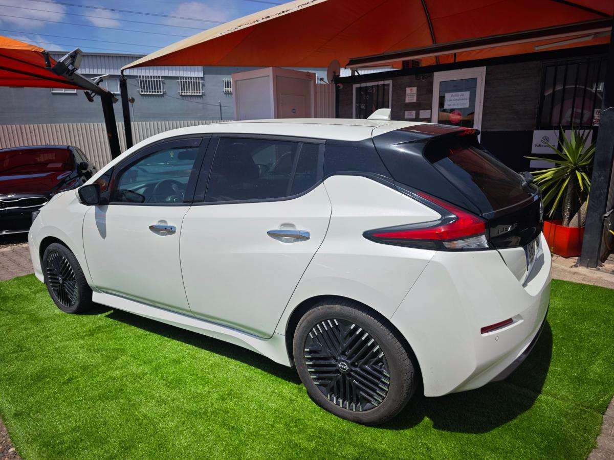 nissan-leaf-2022-eletrico-500cc