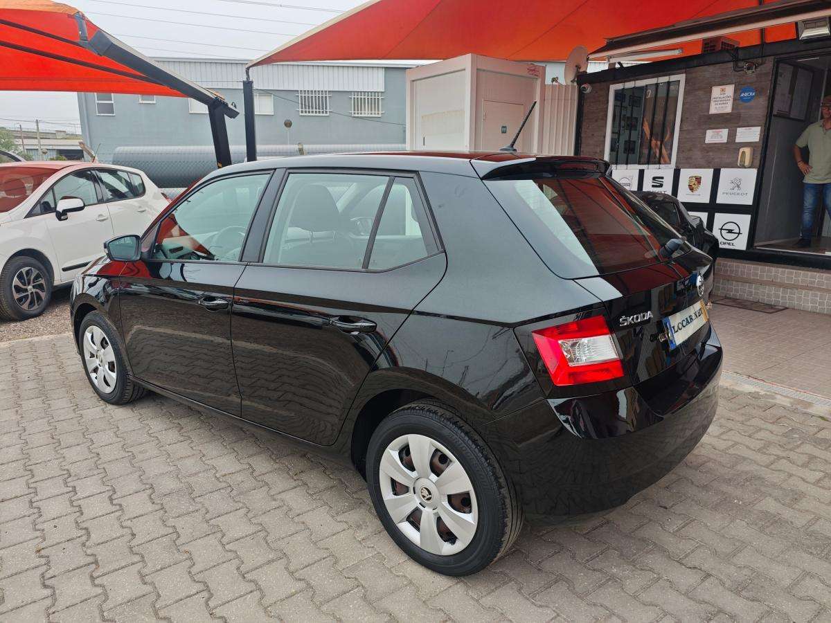 skoda-fabia-2017-gasolina-999cc