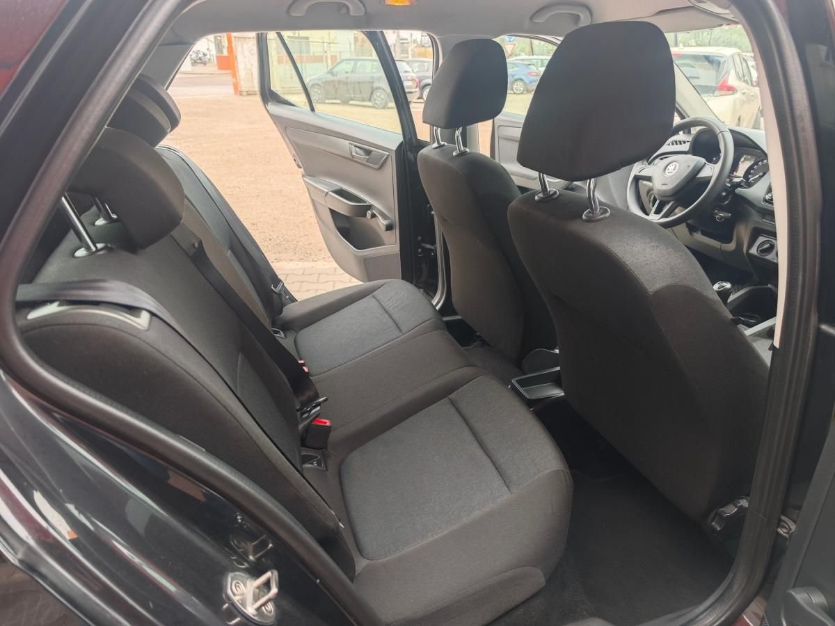 skoda-fabia-2017-gasolina-999cc