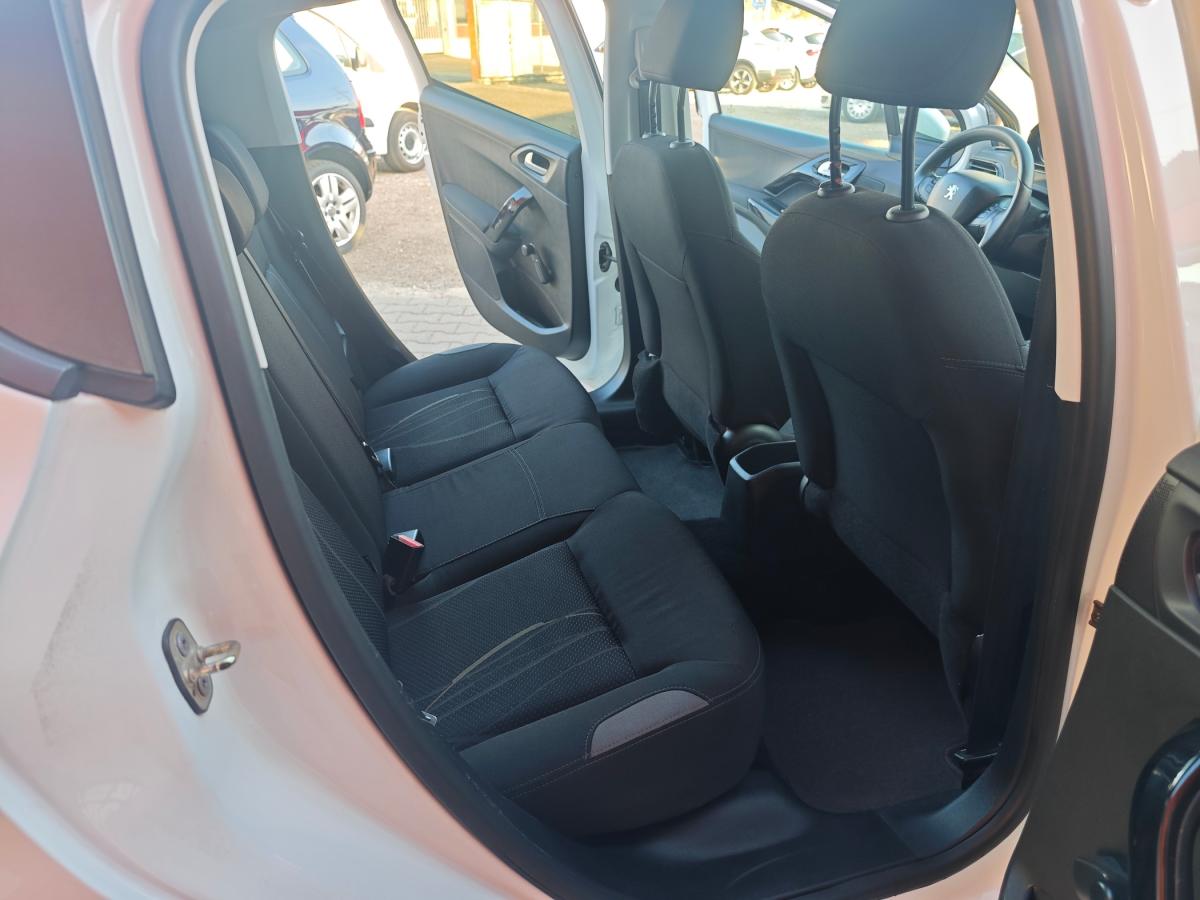 peugeot-208-2013-diesel-1398cc