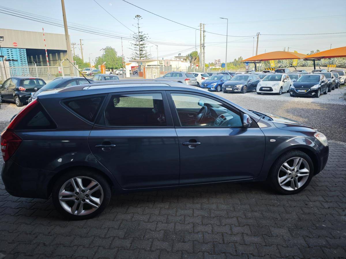kia-ceed-sw-2008-diesel-1582cc