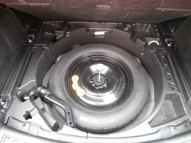 land-rover-discovery-sport-2017-diesel-1999cc