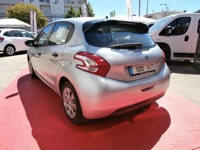 peugeot-208-2014-gasolina-999cc