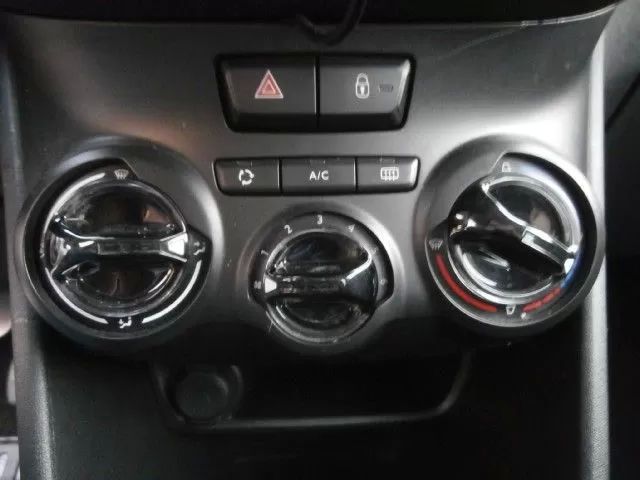 peugeot-208-2014-gasolina-999cc