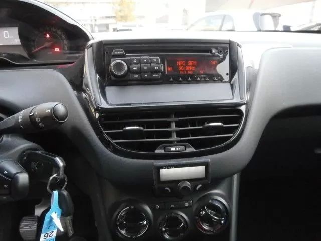 peugeot-208-2014-gasolina-999cc