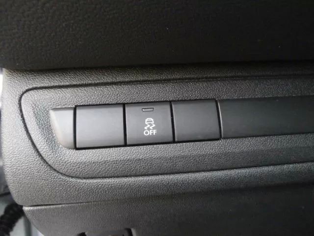 peugeot-208-2014-gasolina-999cc