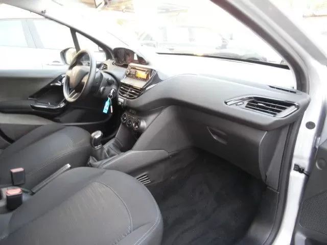 peugeot-208-2014-gasolina-999cc