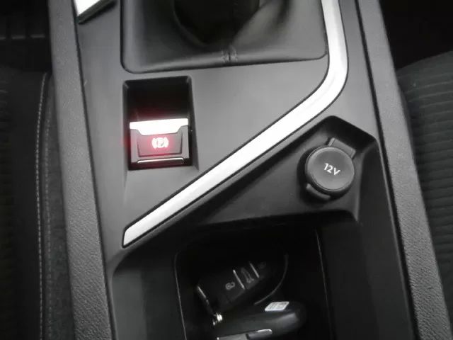 peugeot-308-2022-diesel-1499cc