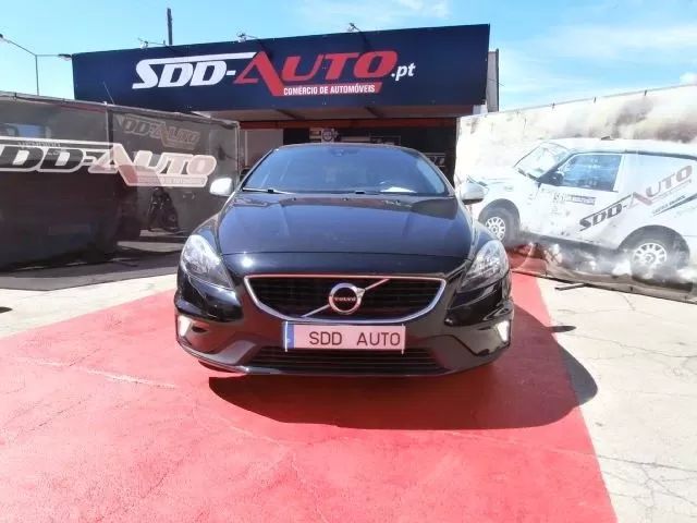 volvo-v40-2017-diesel-1969cc