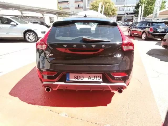 volvo-v40-2017-diesel-1969cc