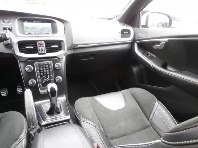 volvo-v40-2017-diesel-1969cc