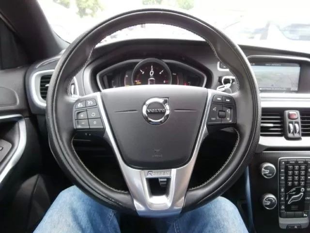 volvo-v40-2017-diesel-1969cc