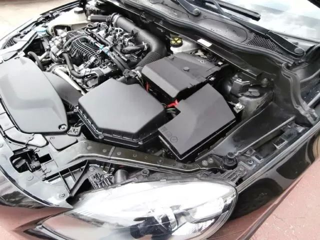 volvo-v40-2017-diesel-1969cc