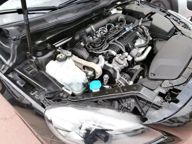 volvo-v40-2017-diesel-1969cc