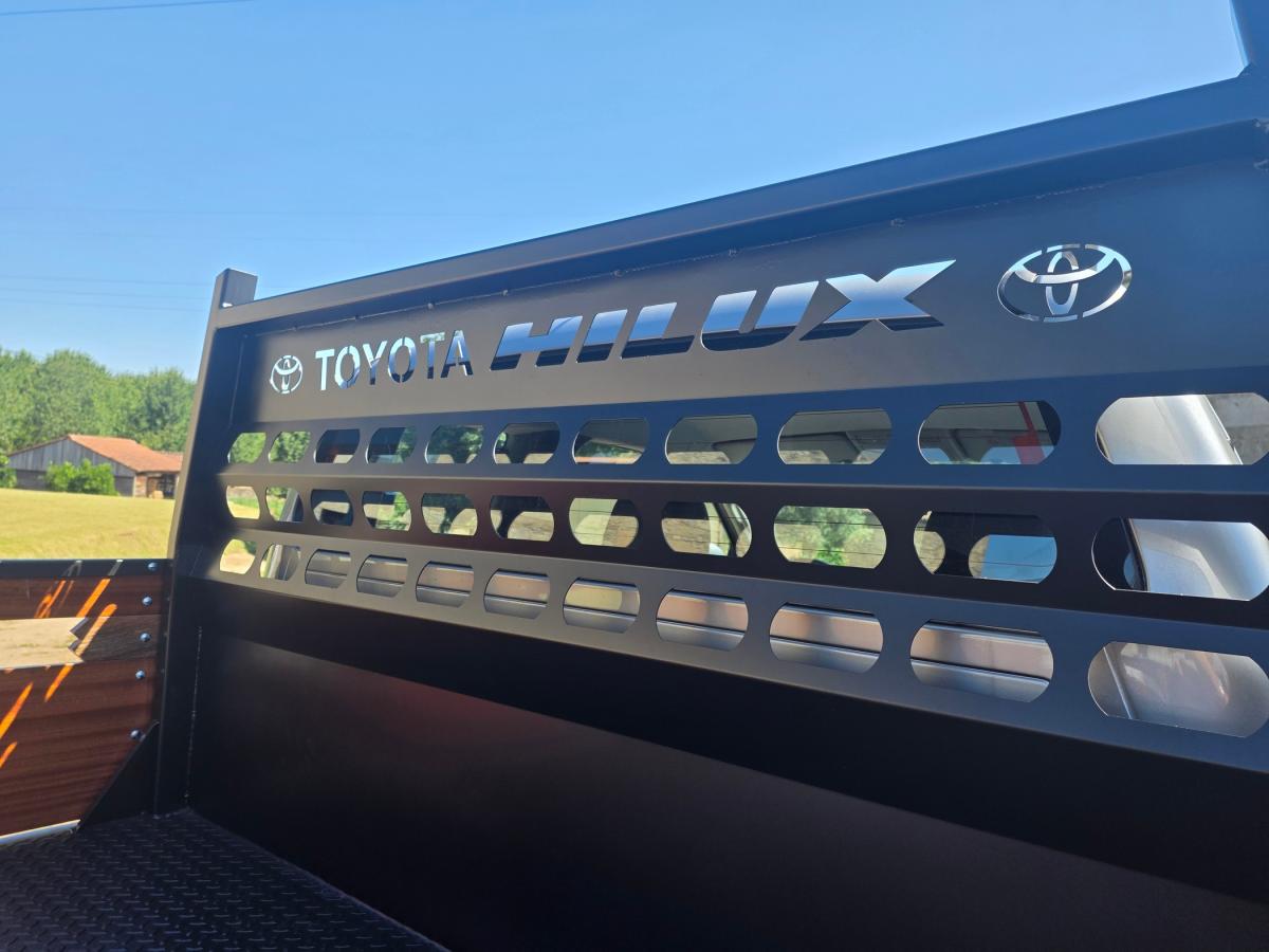toyota-hilux-2015-diesel-2494cc