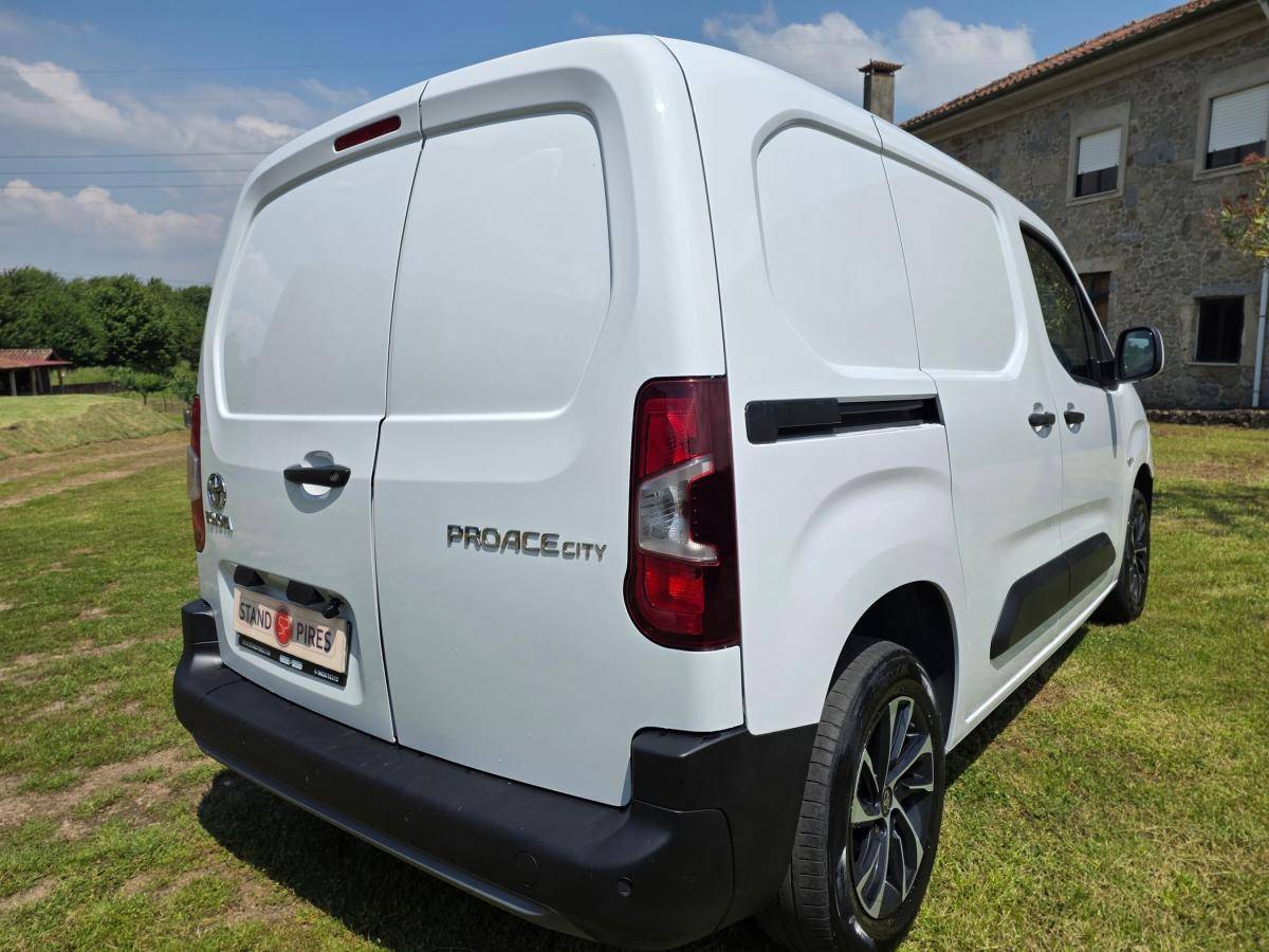 toyota-proace-2022-diesel-1499cc