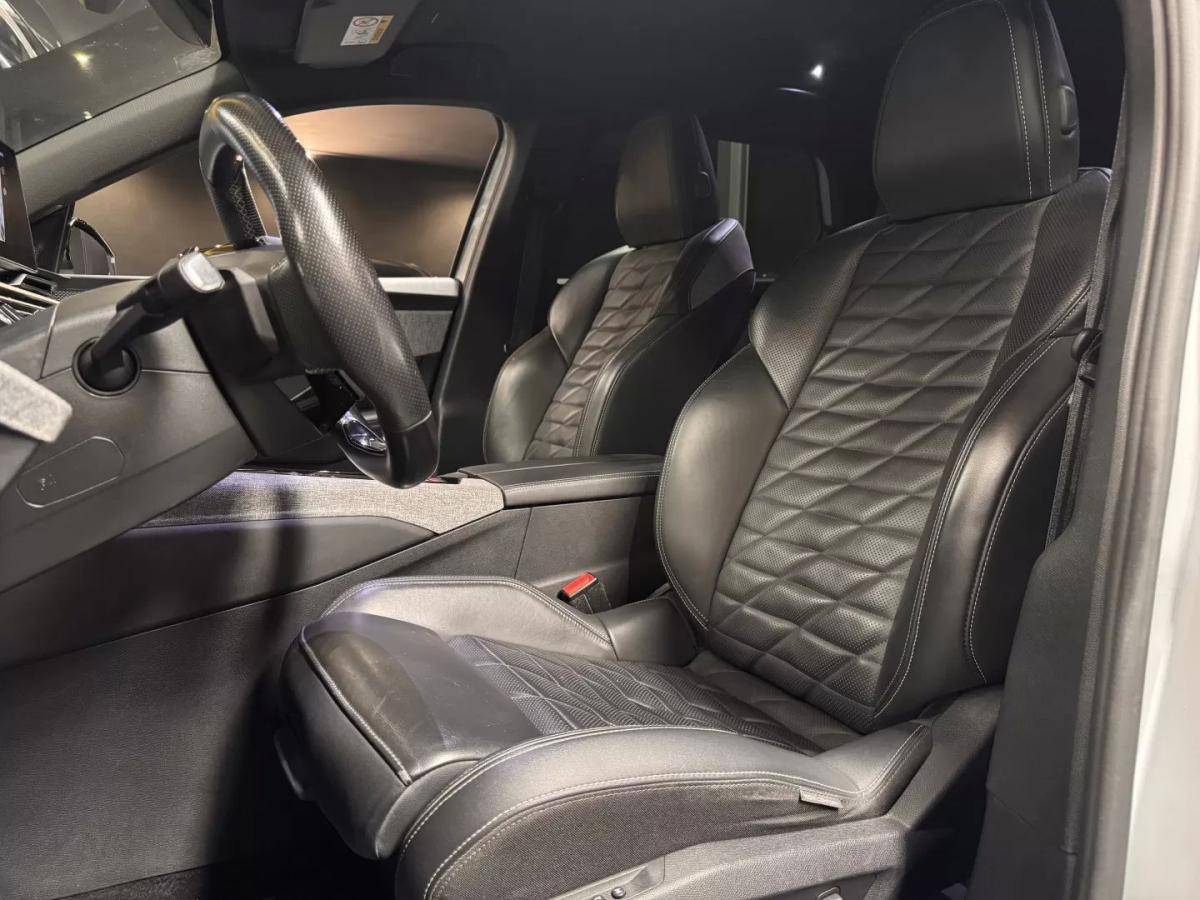 peugeot-5008-2025-eletrico-200cc