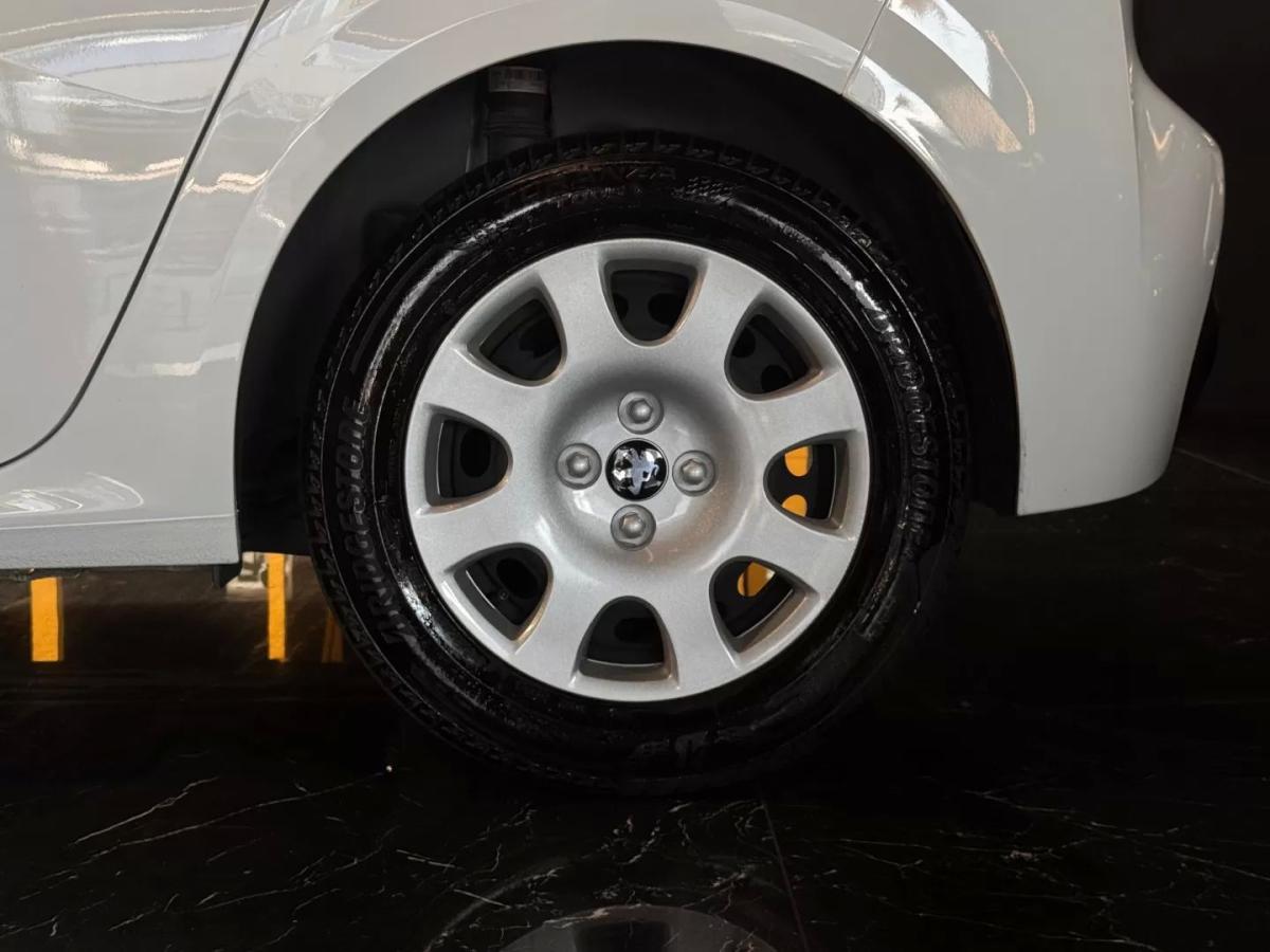peugeot-208-2021-gasolina-1199cc