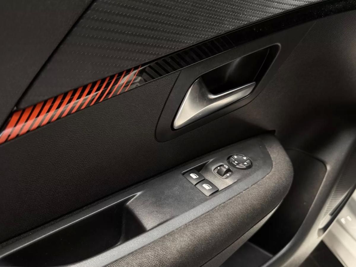 peugeot-208-2021-gasolina-1199cc