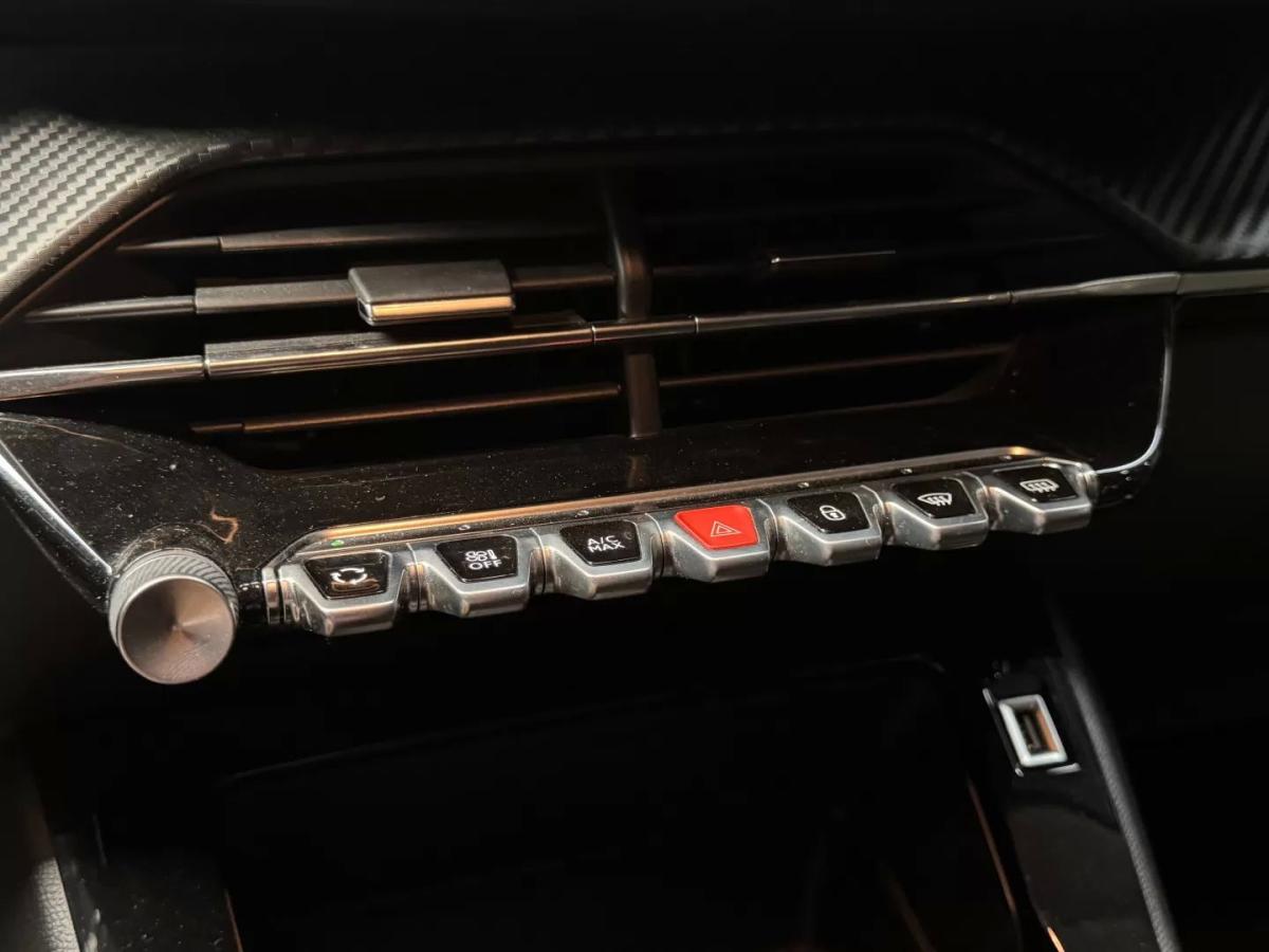 peugeot-208-2021-gasolina-1199cc