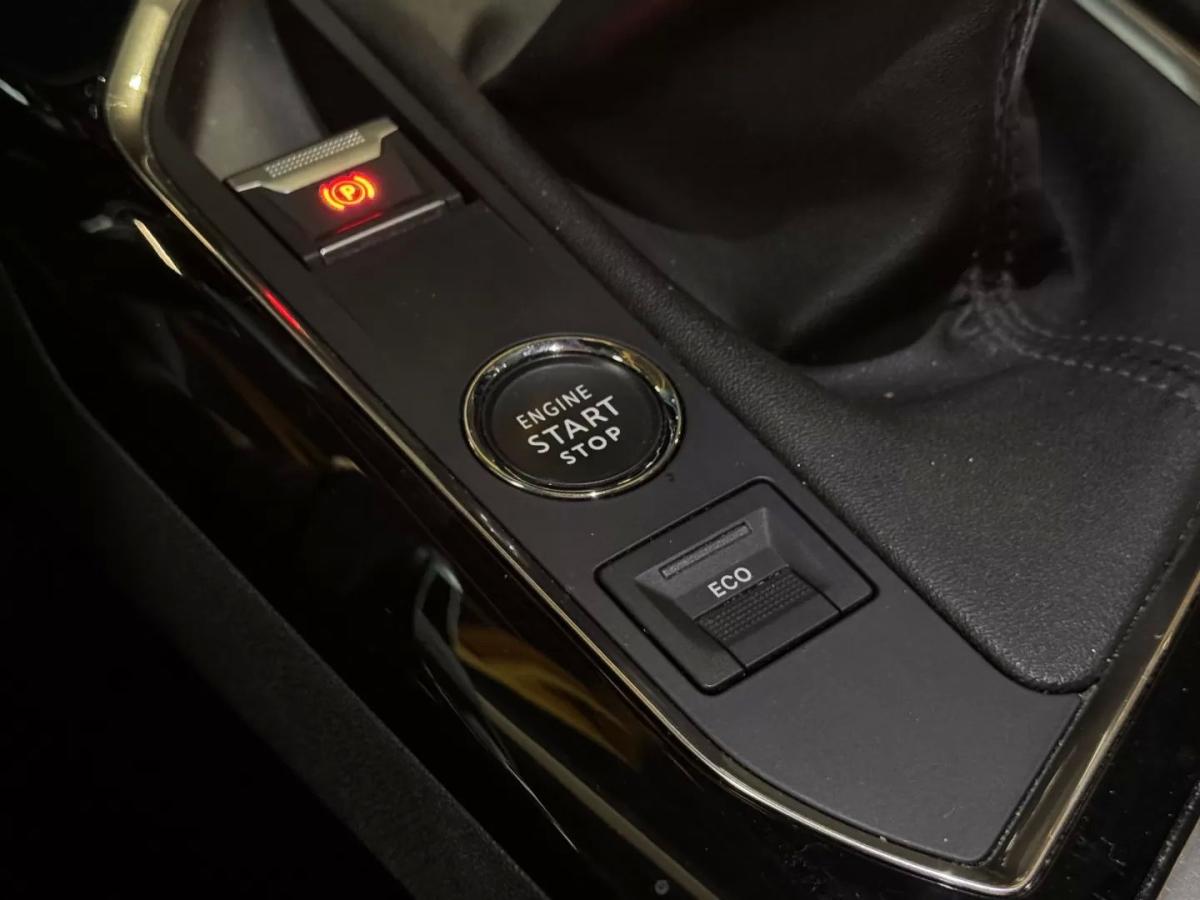 peugeot-3008-2022-diesel-1499cc