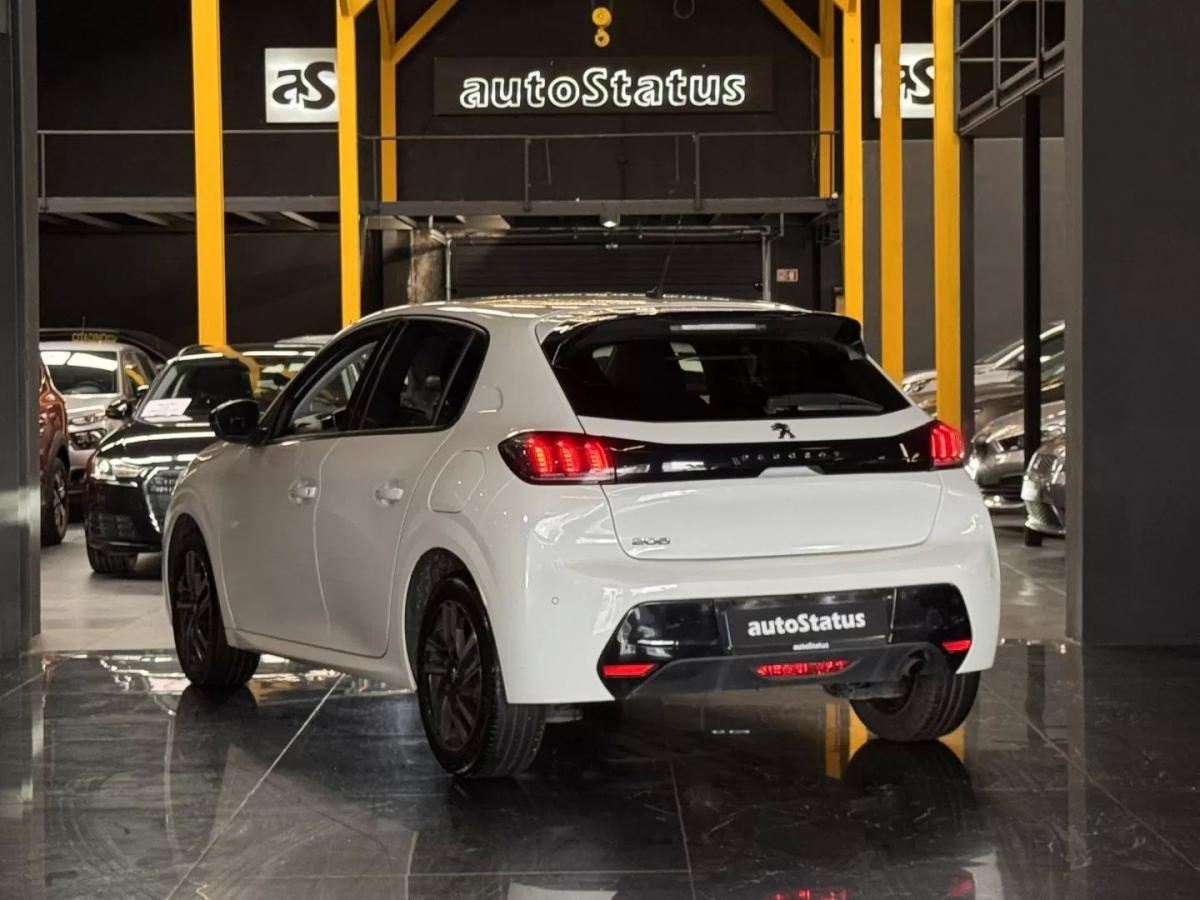 peugeot-208-2023-gasolina-1199cc