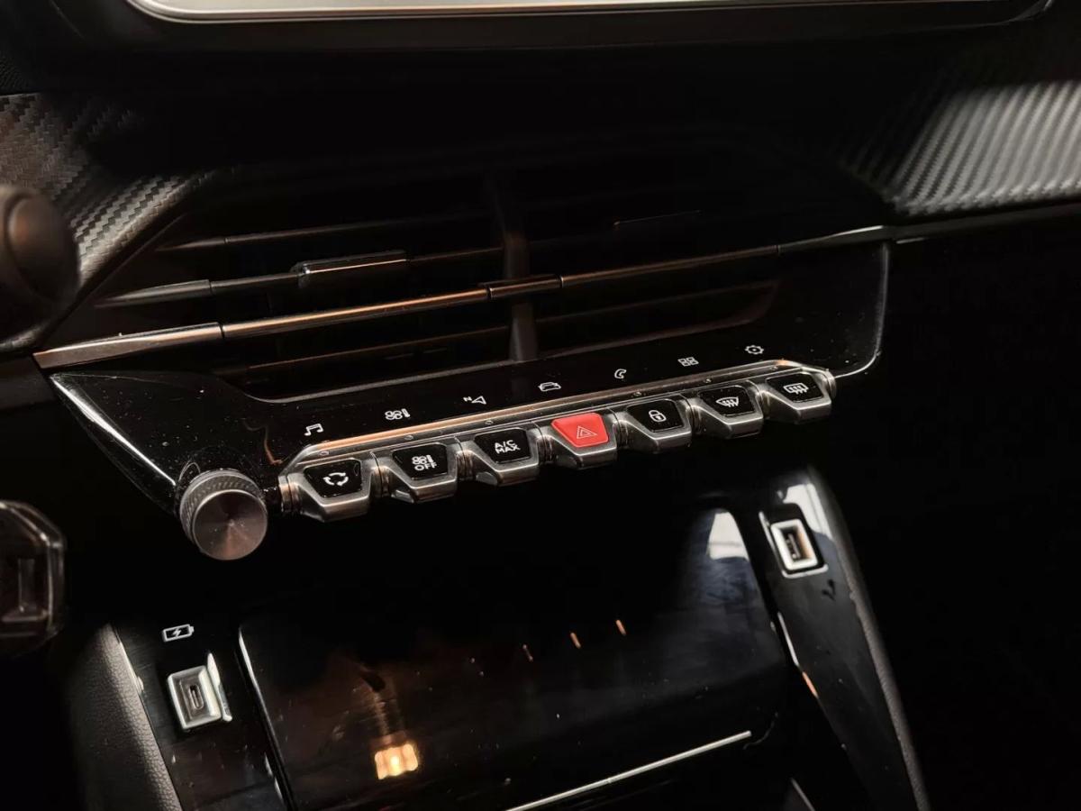 peugeot-208-2023-gasolina-1199cc