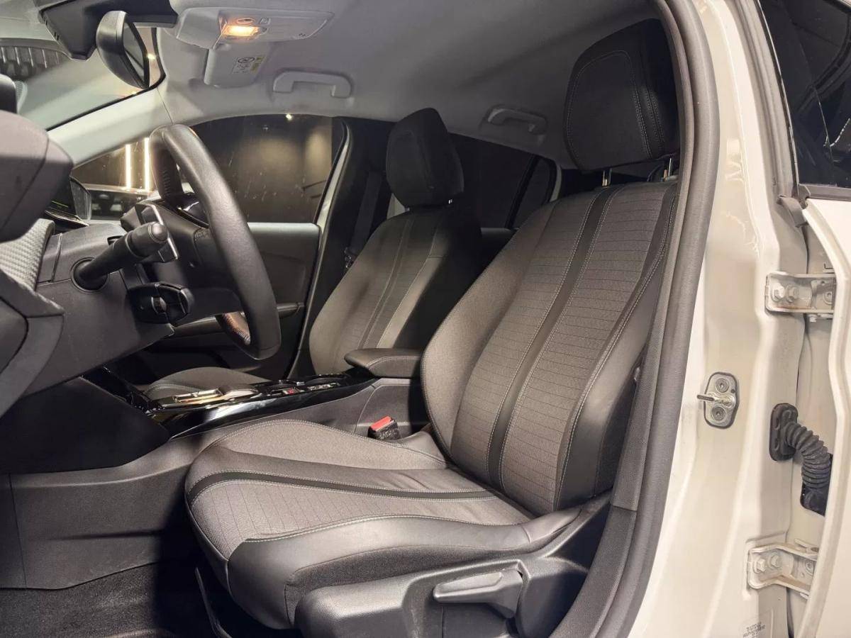 peugeot-208-2023-gasolina-1199cc