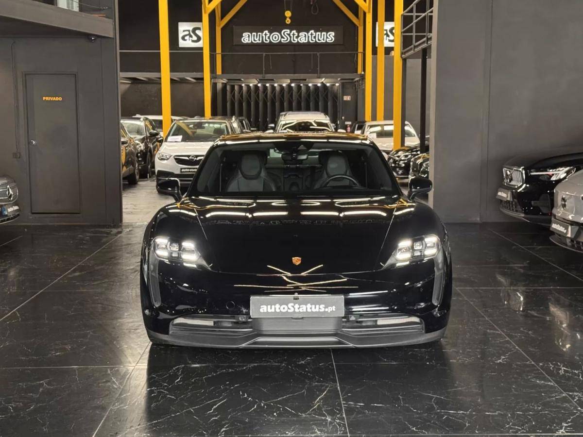 porsche-taycan-2023-eletrico-200cc