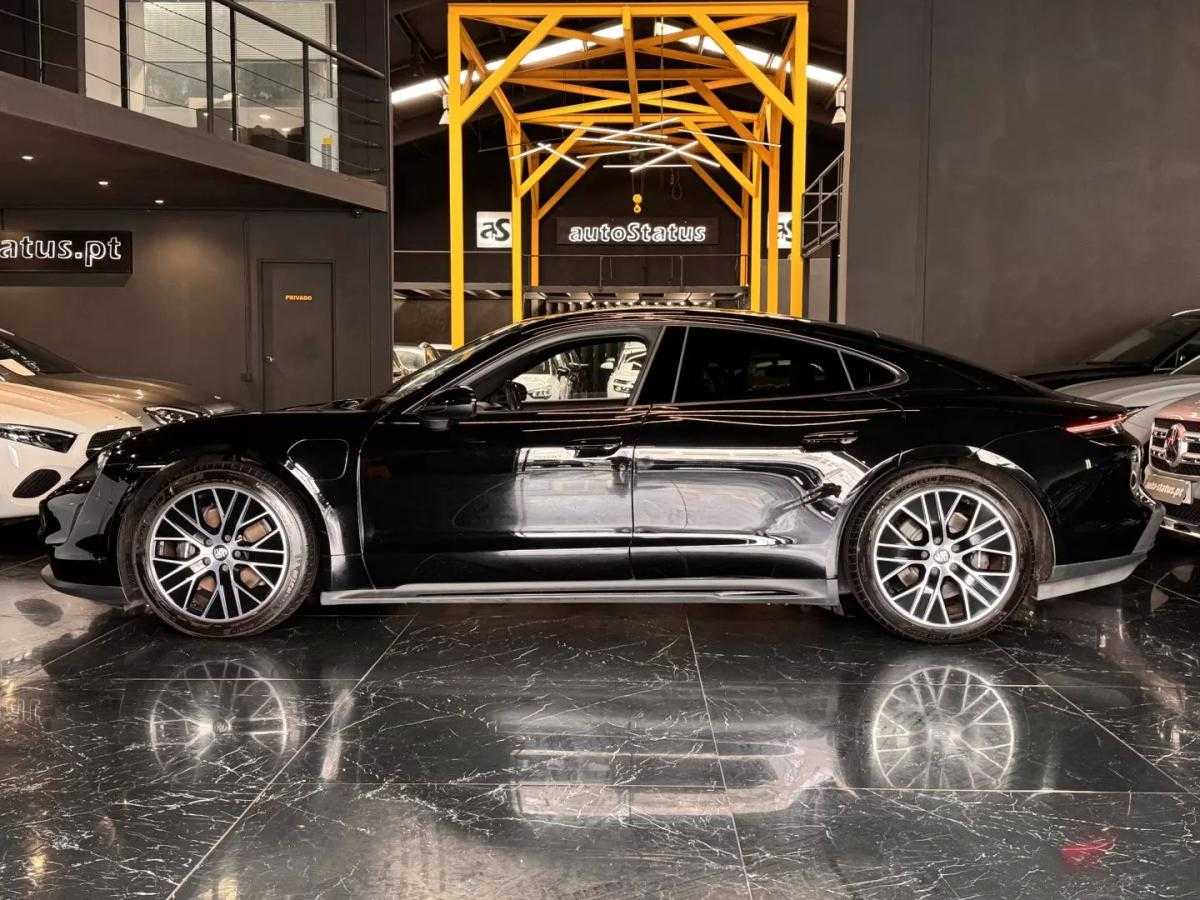 porsche-taycan-2023-eletrico-200cc