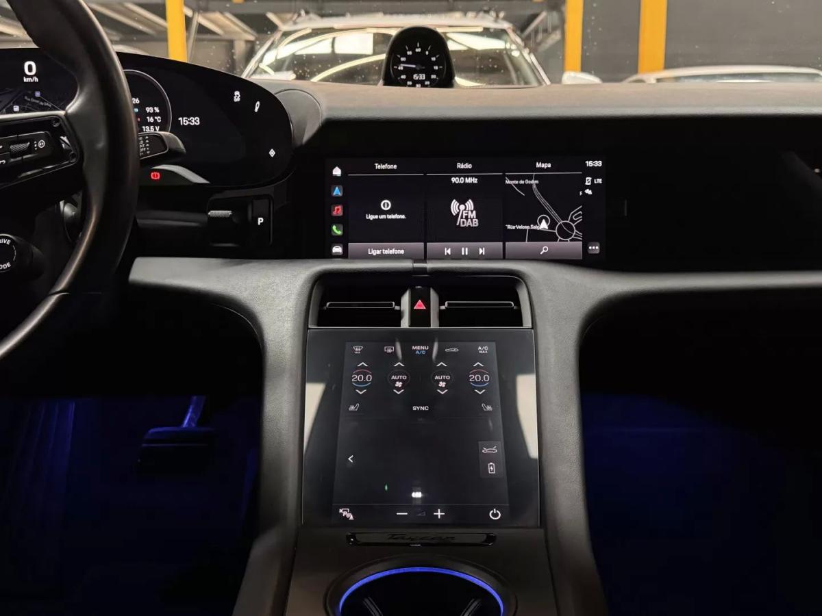 porsche-taycan-2023-eletrico-200cc