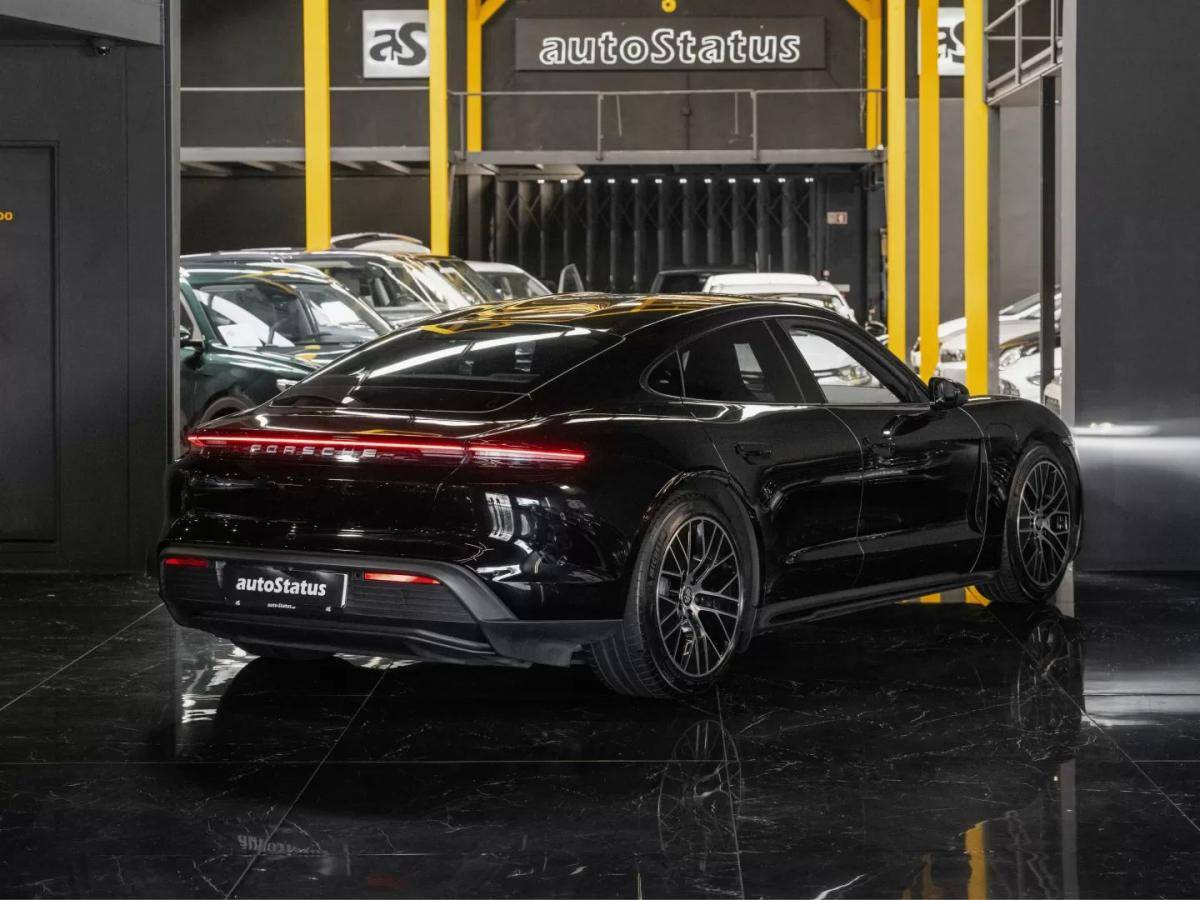 porsche-taycan-2023-eletrico-200cc
