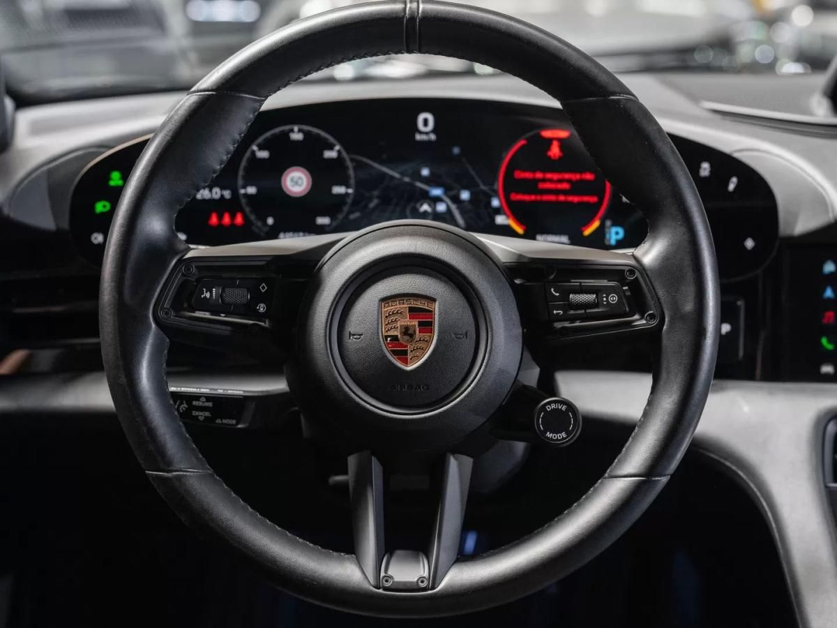 porsche-taycan-2023-eletrico-200cc