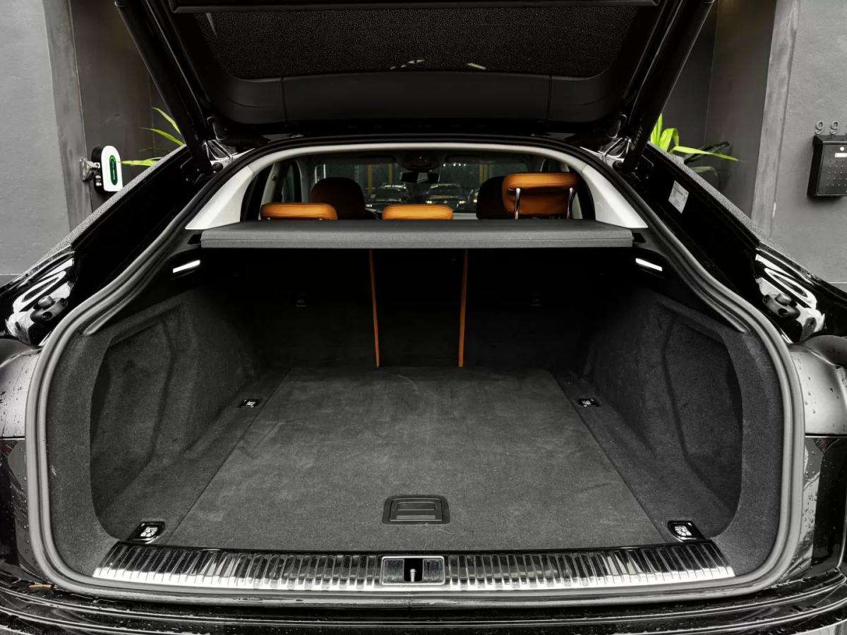 audi-q8-e-tron-2024-eletrico-200cc