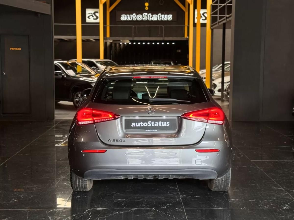 mercedes-benz-classe-a-2022-hibrido-1332cc