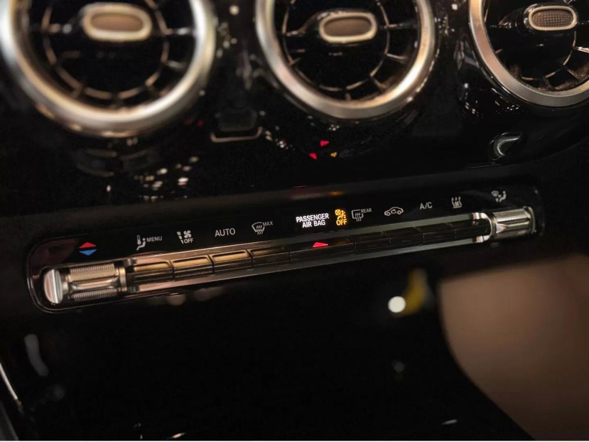 mercedes-benz-classe-a-2022-hibrido-1332cc