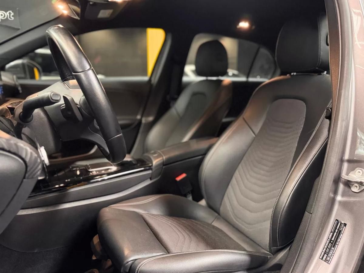 mercedes-benz-classe-a-2022-hibrido-1332cc
