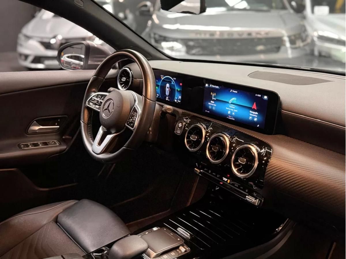 mercedes-benz-classe-a-2022-hibrido-1332cc