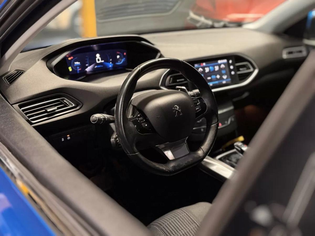 peugeot-308-sw-2021-diesel-1499cc