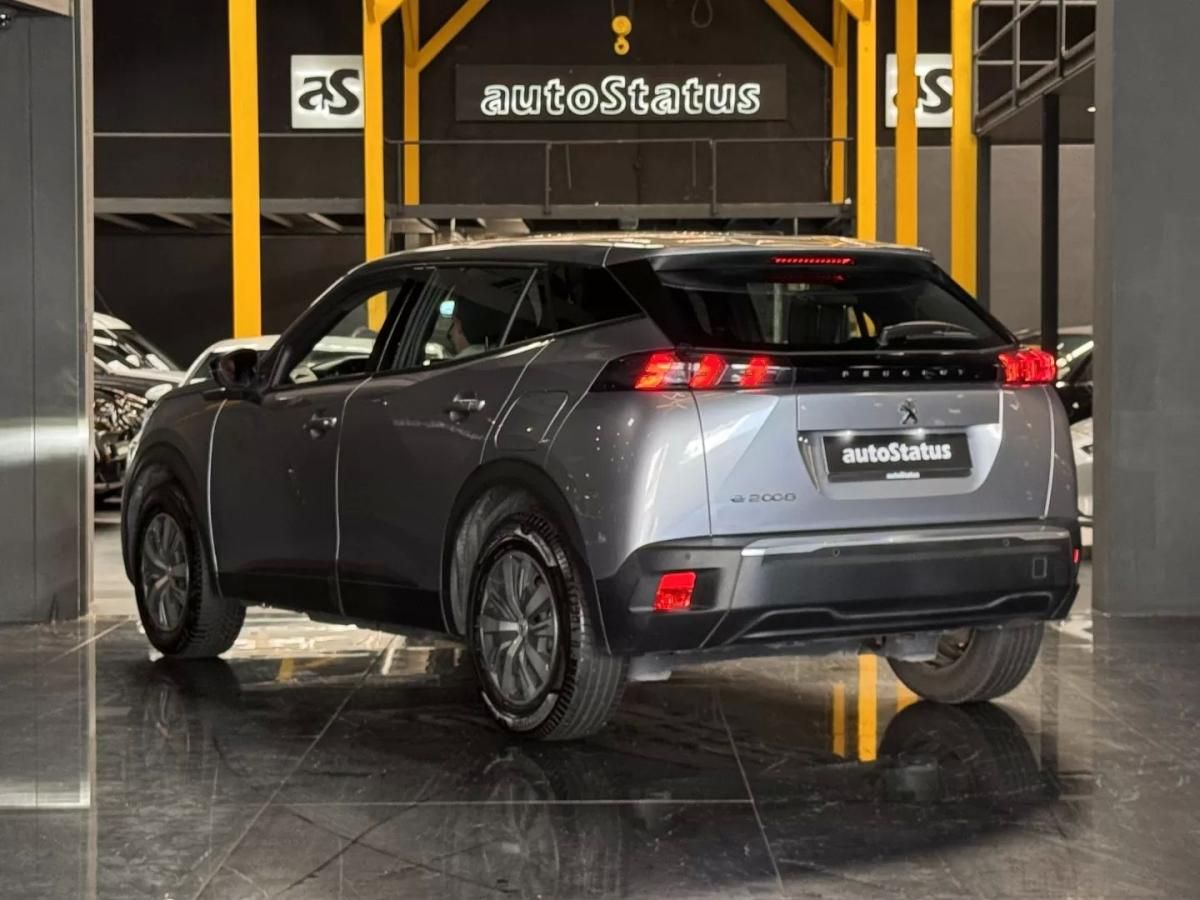 peugeot-e-2008-2023-eletrico-0cc