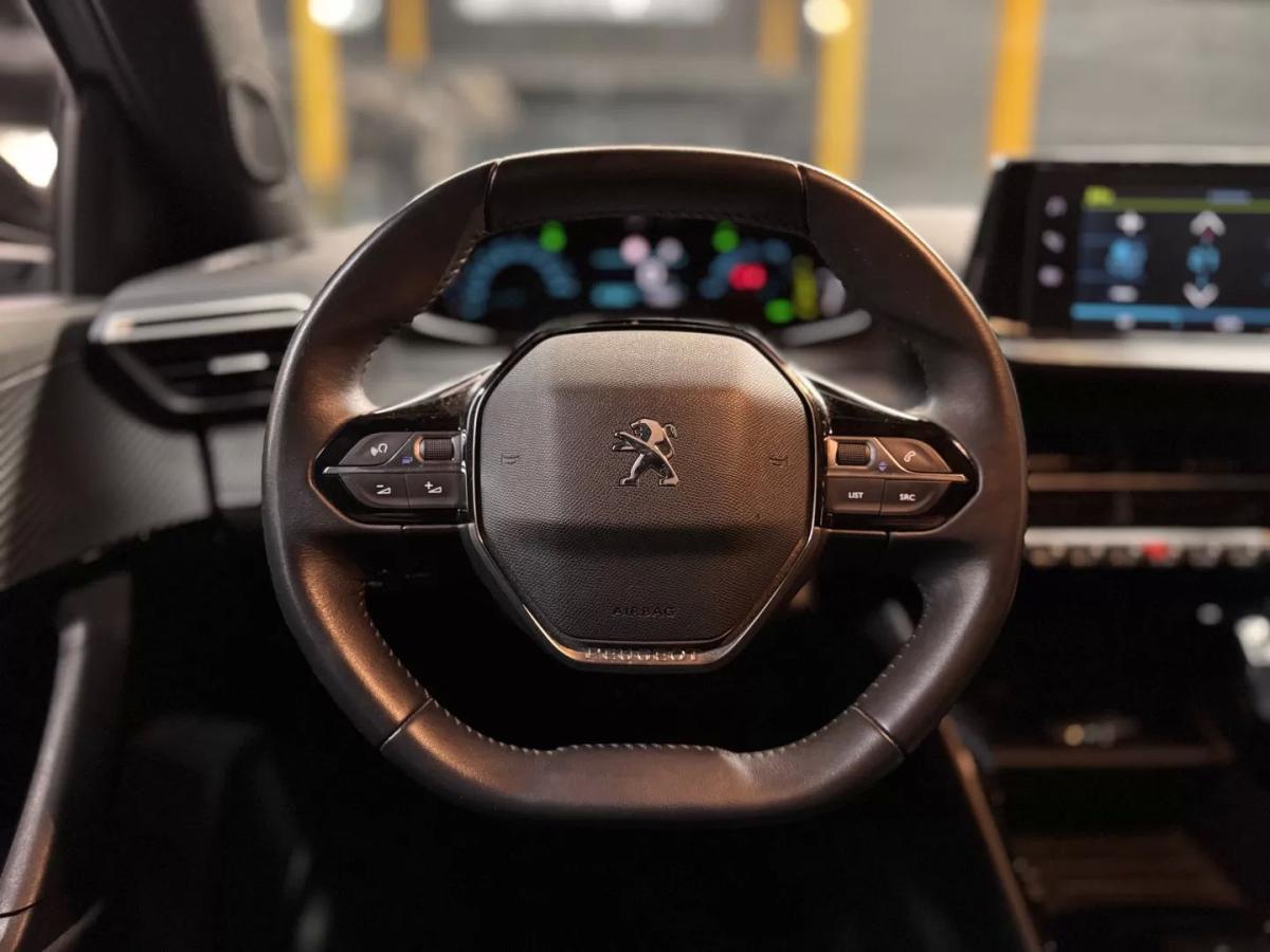peugeot-e-2008-2023-eletrico-0cc