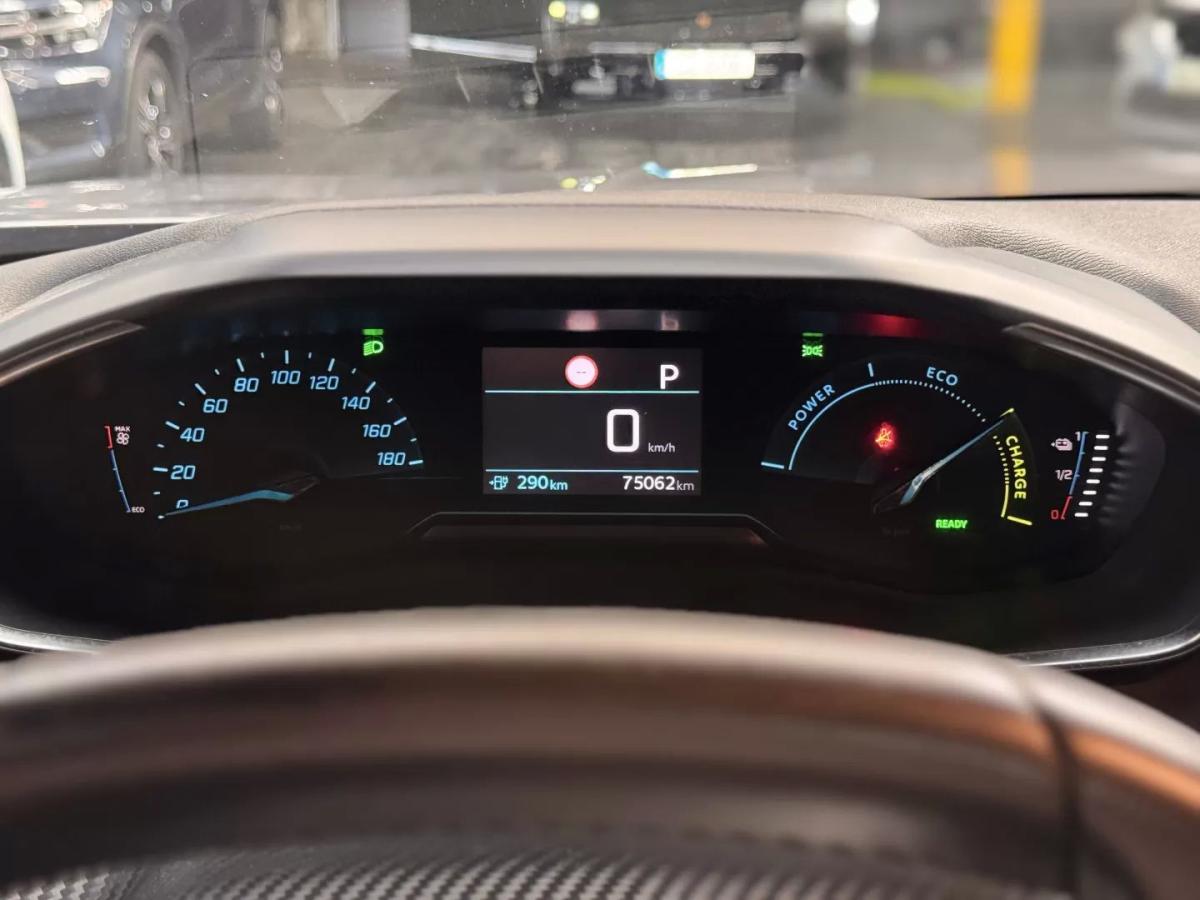 peugeot-e-2008-2023-eletrico-0cc