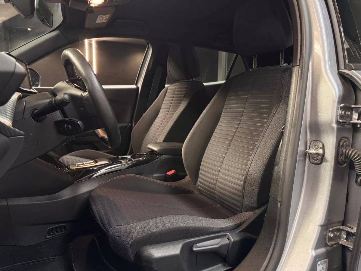 peugeot-e-2008-2023-eletrico-0cc