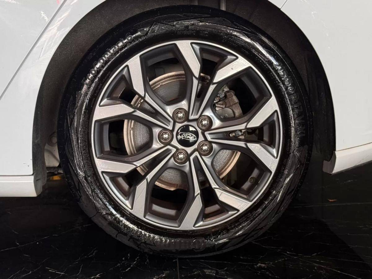 ford-focus-2023-gasolina-998cc