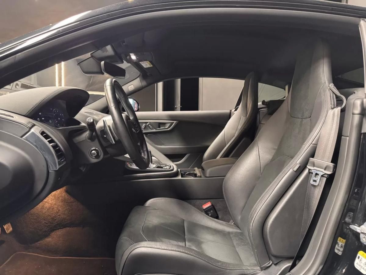 jaguar-f-type-2023-gasolina-1997cc